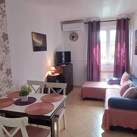 Apartment No Stress On Cres